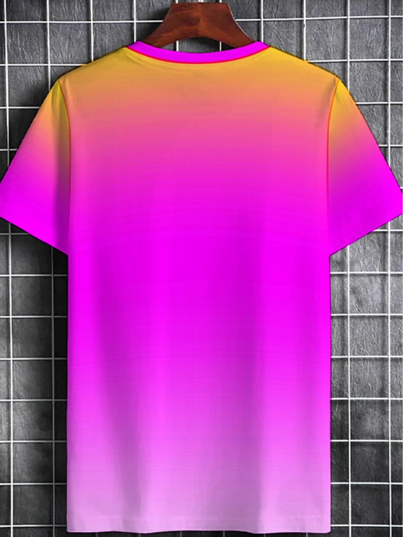 قميص رياضي بياقة دائرية بتدرج  - مراجعة T Shirt Dry Fit وسعره